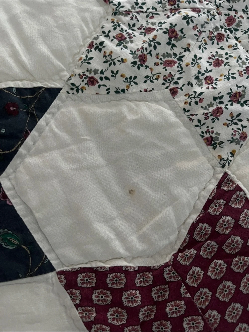 Star Patchwork Quilt Pillowsham in Cream, Navy, Burgundy -